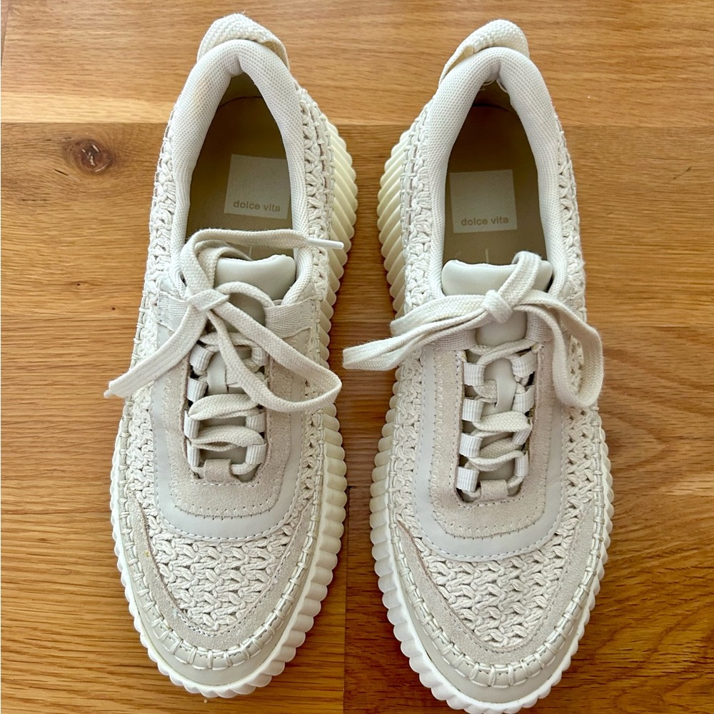 Dolce Vita Dolen sneakers size 8